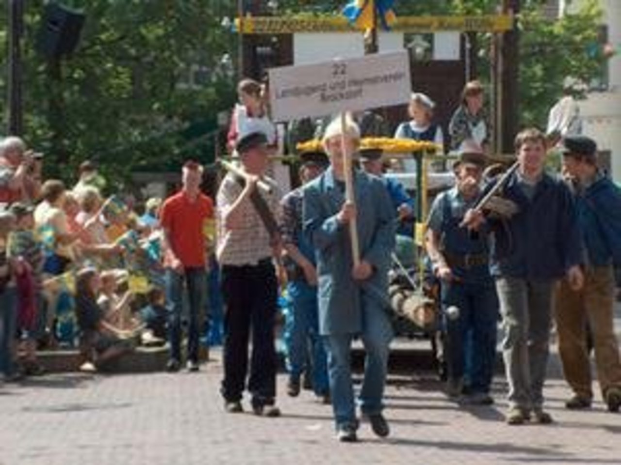 Bilder vom Umzug "100 Jahre Stadtrechte Lohne" Image 19