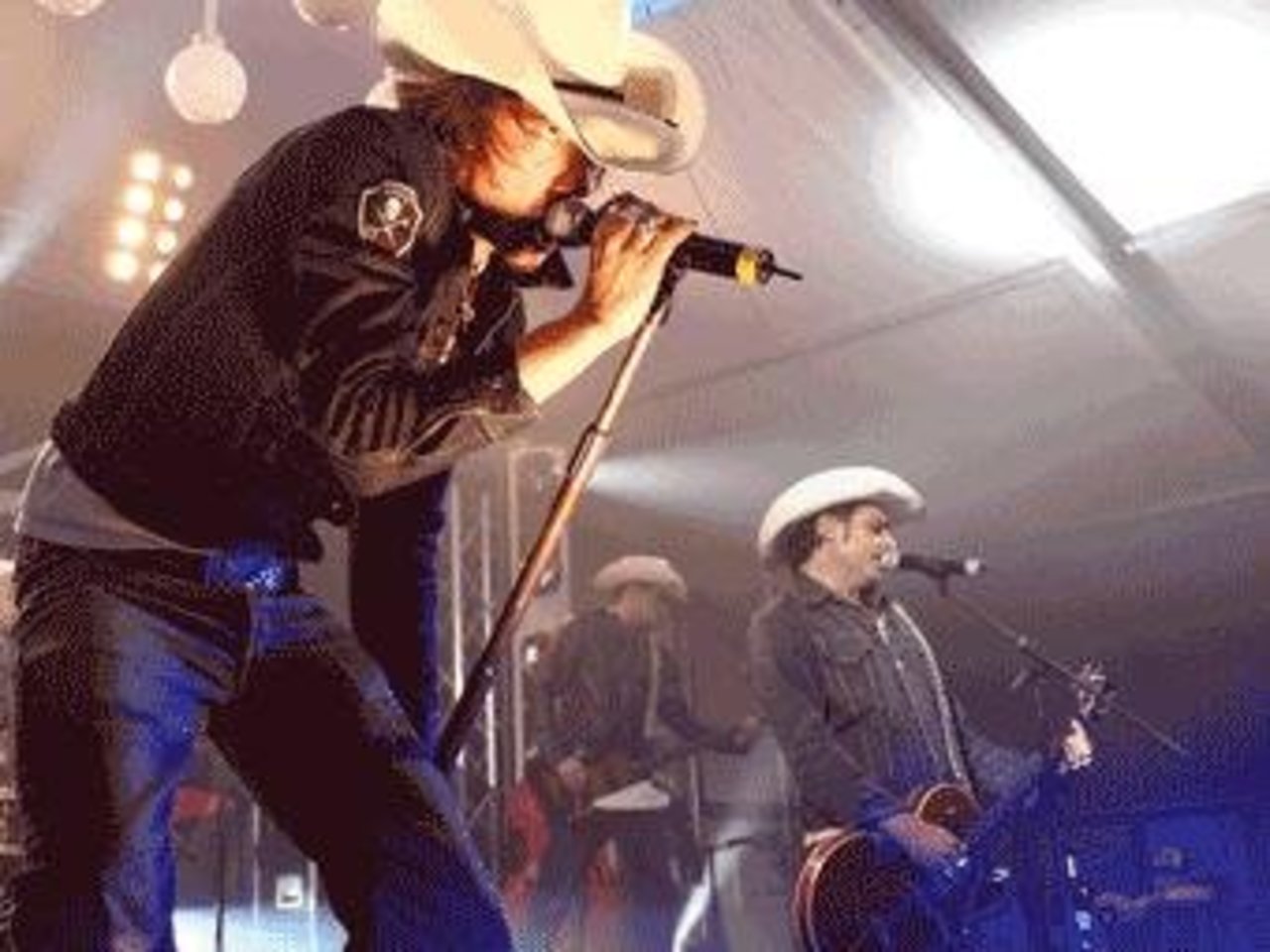 "The Bosshoss" begeistern 2400 Fans