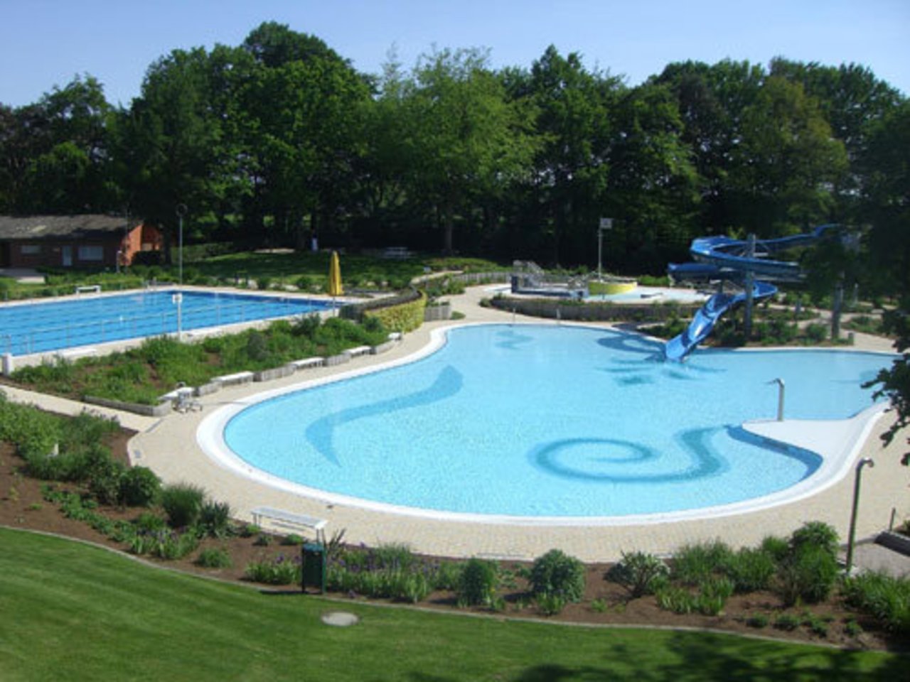 Waldbad öffnet am Sonntag Image 1