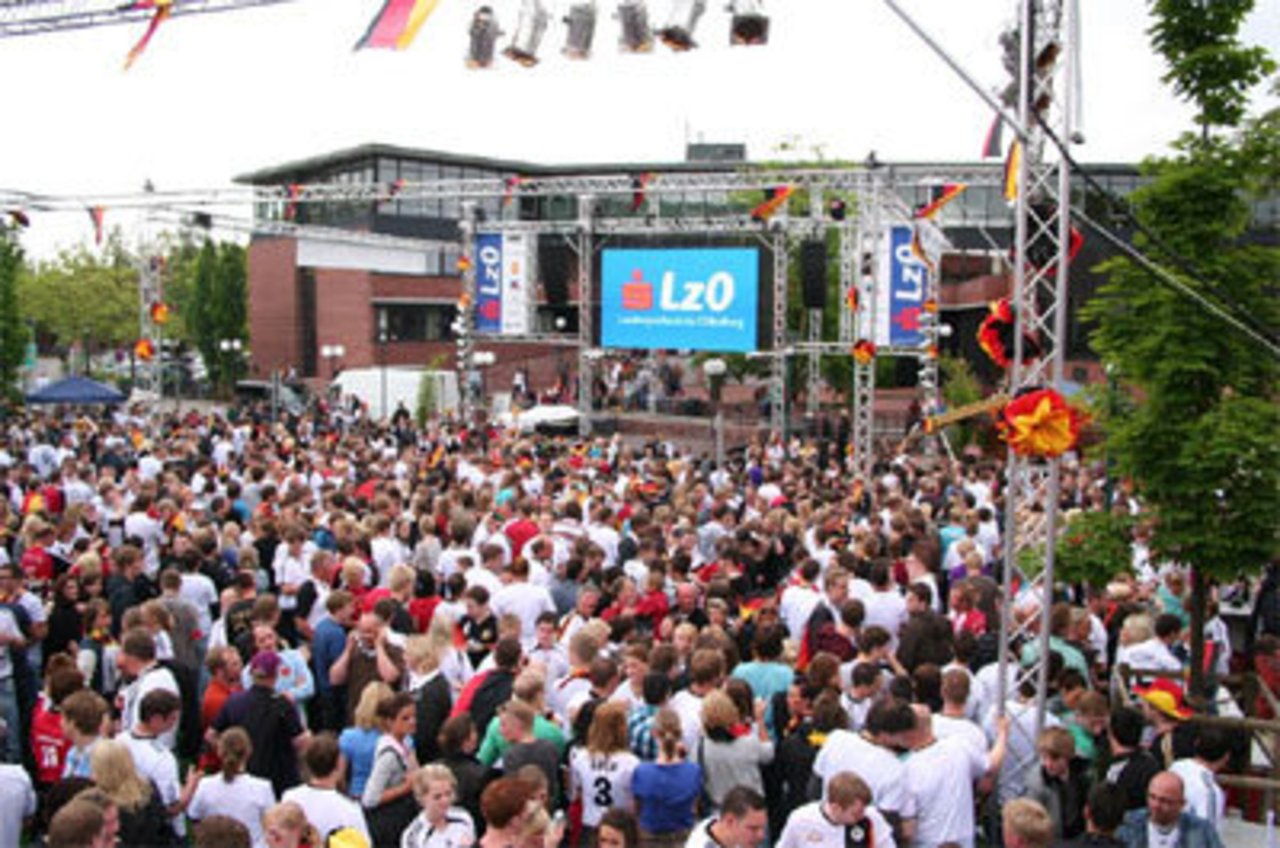 Deutschland - Ghana live auf der Lohner Fanmeile Image 3