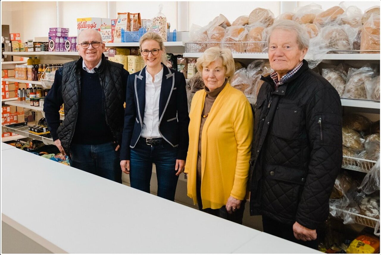 Bürgermeisterin Dr. Voet lobt Engagement bei der Lohner Tafel