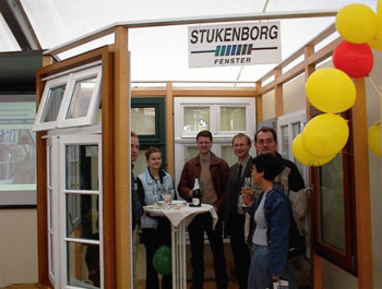 Die Stände der 2. Lohner Gewerbeschau im Bild Image 9