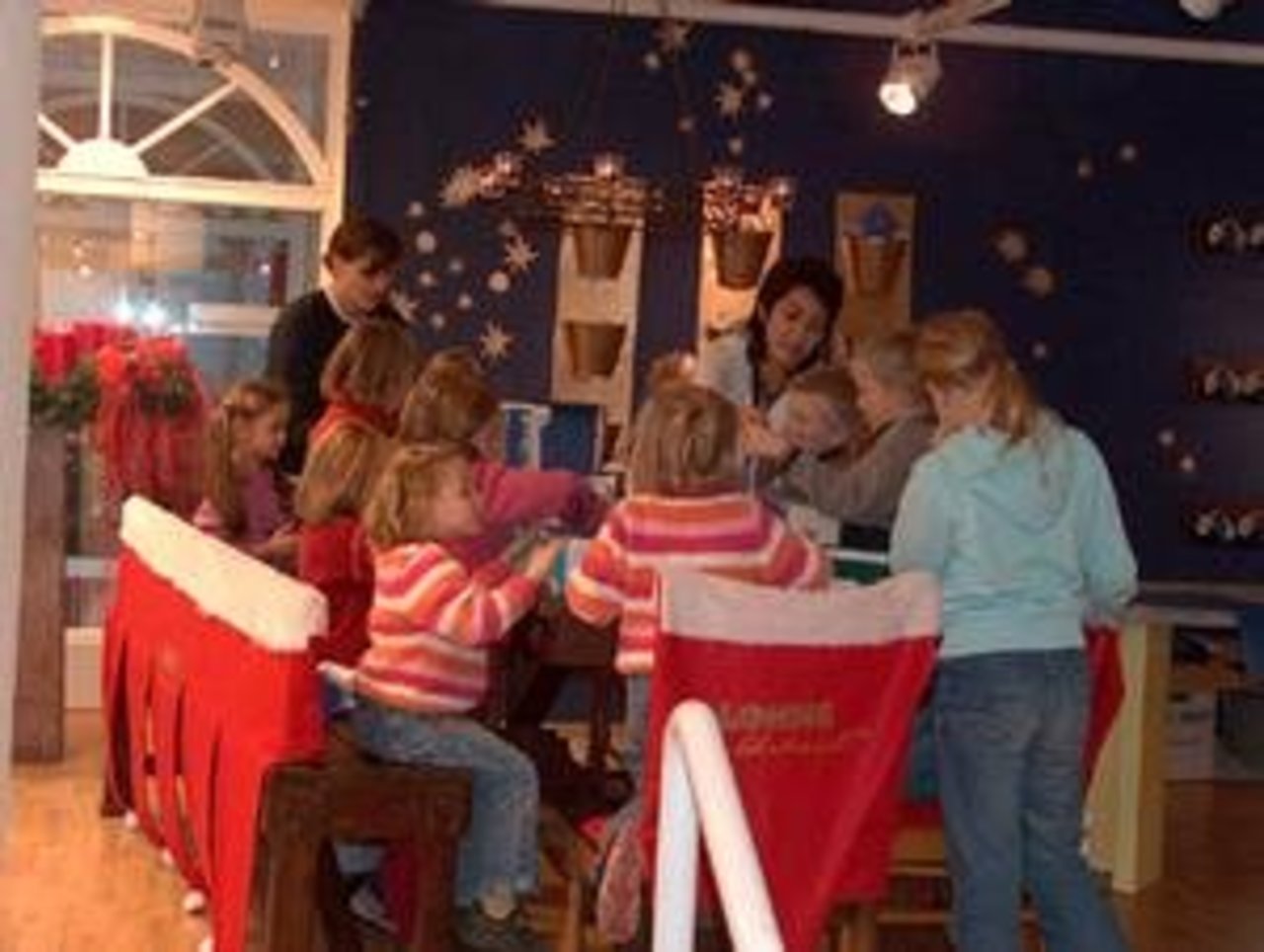 Märchenhafte Weihnacht 30.11.05: "Basteln & Spielen mit Zakk und Bob" Image 4