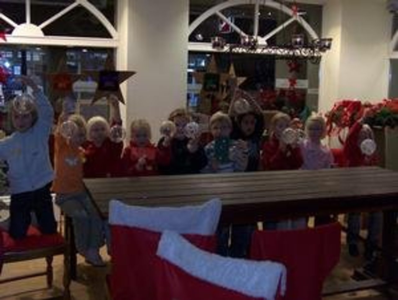 Märchenhafte Weihnacht 2.12.05: "Wir basteln Zauberkugeln" Image 17