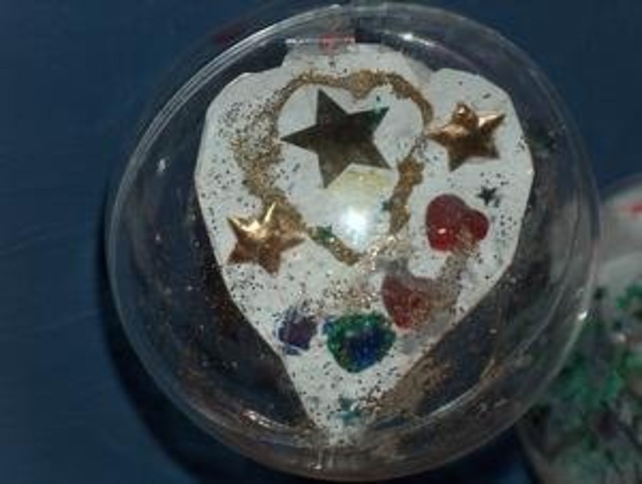 Märchenhafte Weihnacht 2.12.05: "Wir basteln Zauberkugeln" Image 20