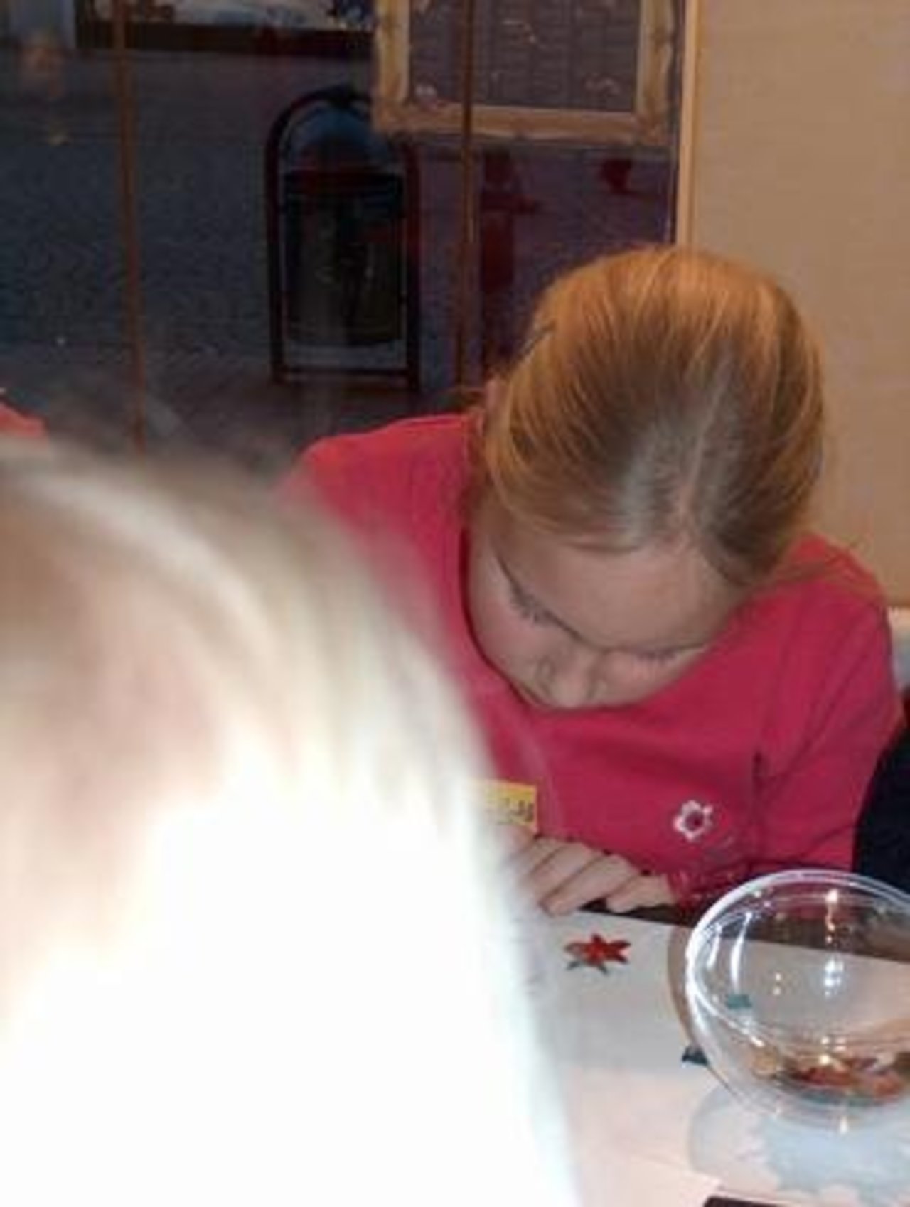 Märchenhafte Weihnacht 2.12.05: "Wir basteln Zauberkugeln" Image 4