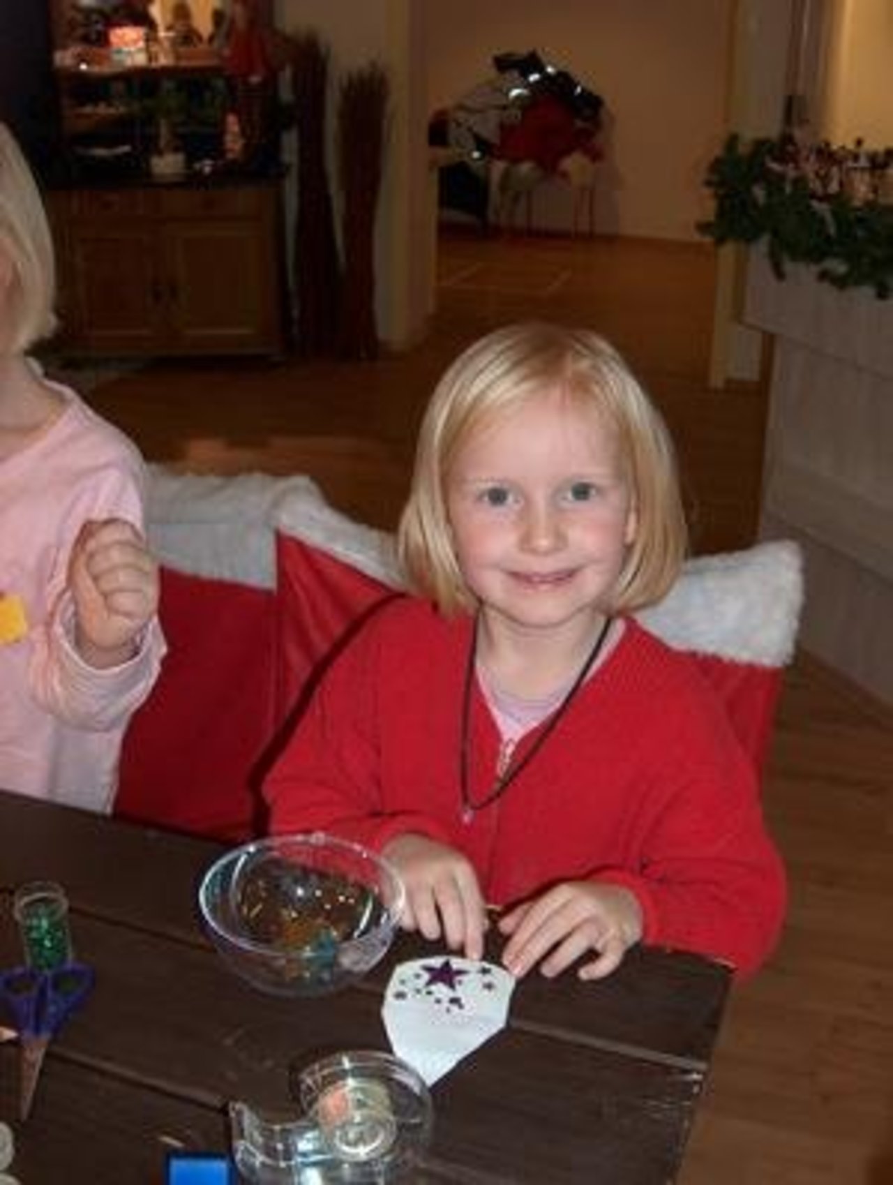 Märchenhafte Weihnacht 2.12.05: "Wir basteln Zauberkugeln" Image 9