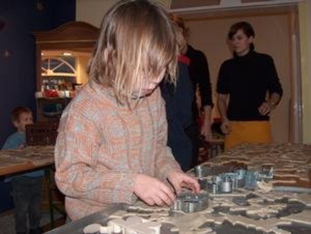 Märchenhafte Weihnacht 3.12.05: "Weihnachtsbäckerei" Image 24