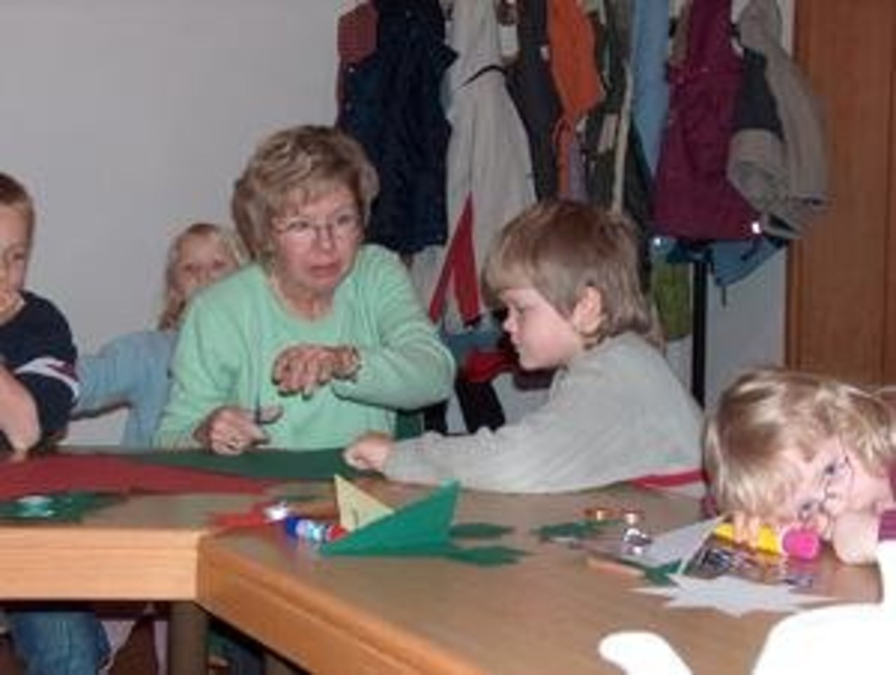 Märchenhafte Weihnacht 3.12.05: "Jung und Alt gemeinsam" Image 10