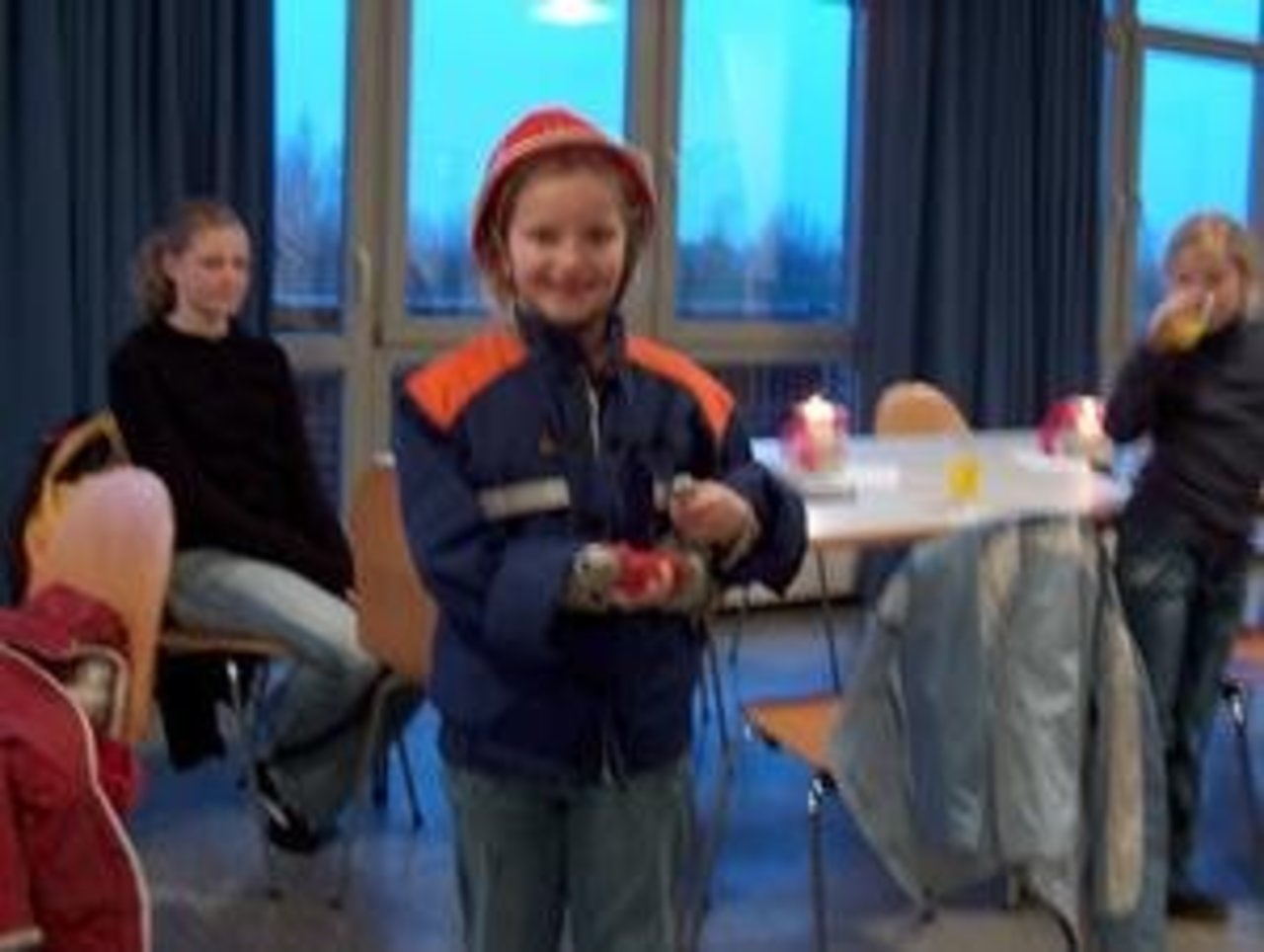 Märchenhafte Weihnacht 5.12.05: "Zu Gast bei der Feuerwehr" Image 17