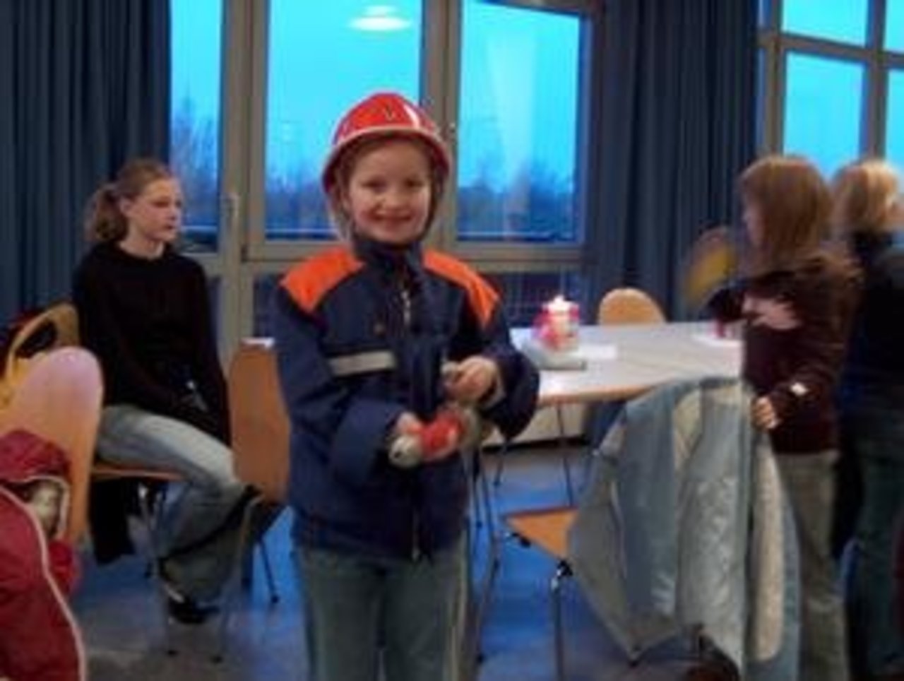 Märchenhafte Weihnacht 5.12.05: "Zu Gast bei der Feuerwehr" Image 18