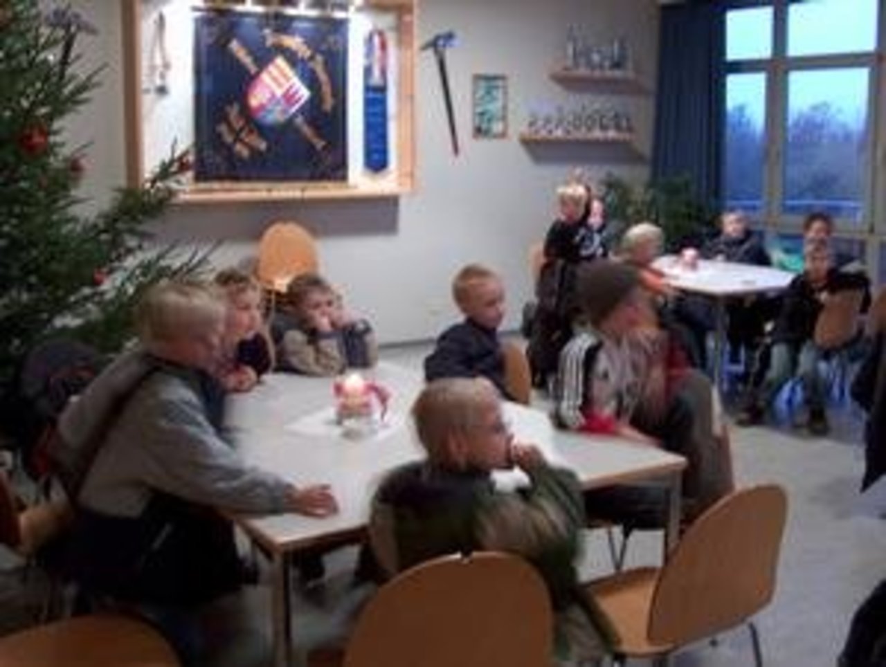 Märchenhafte Weihnacht 5.12.05: "Zu Gast bei der Feuerwehr" Image 9