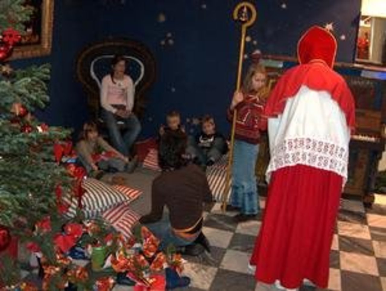 Märchenhafte Weihnacht 6.12.05: "Heute kommt der Nikolaus" Image 5