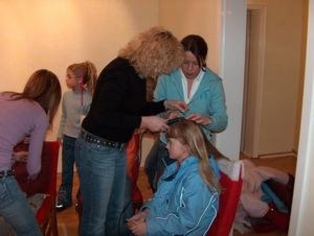 Märchenhafte Weihnacht 5.12.05: "Stylingtipps für Kids" Image 11