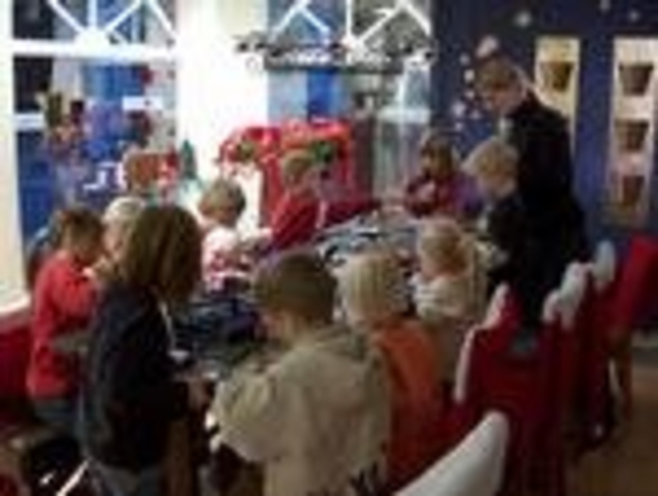 Märchenhafte Weihnacht8.12.05: "Ein Geschenk für Mama" Image 3