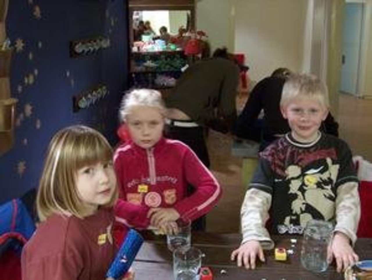 Märchenhafte Weihnacht8.12.05: "Ein Geschenk für Mama" Image 5