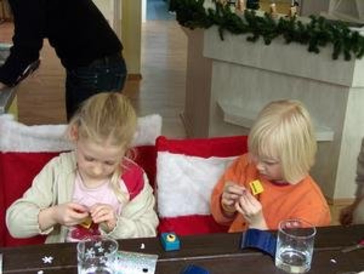 Märchenhafte Weihnacht8.12.05: "Ein Geschenk für Mama" Image 10