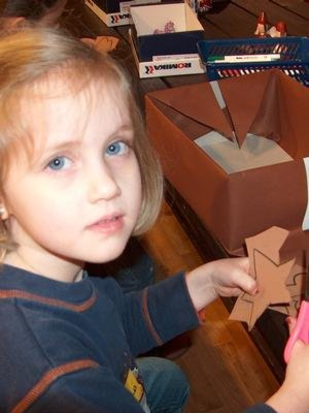 Märchenhafte Weihnacht14.12.05: "Eine wunderbare Aufbewahrungsmöglichkeit" Image 9