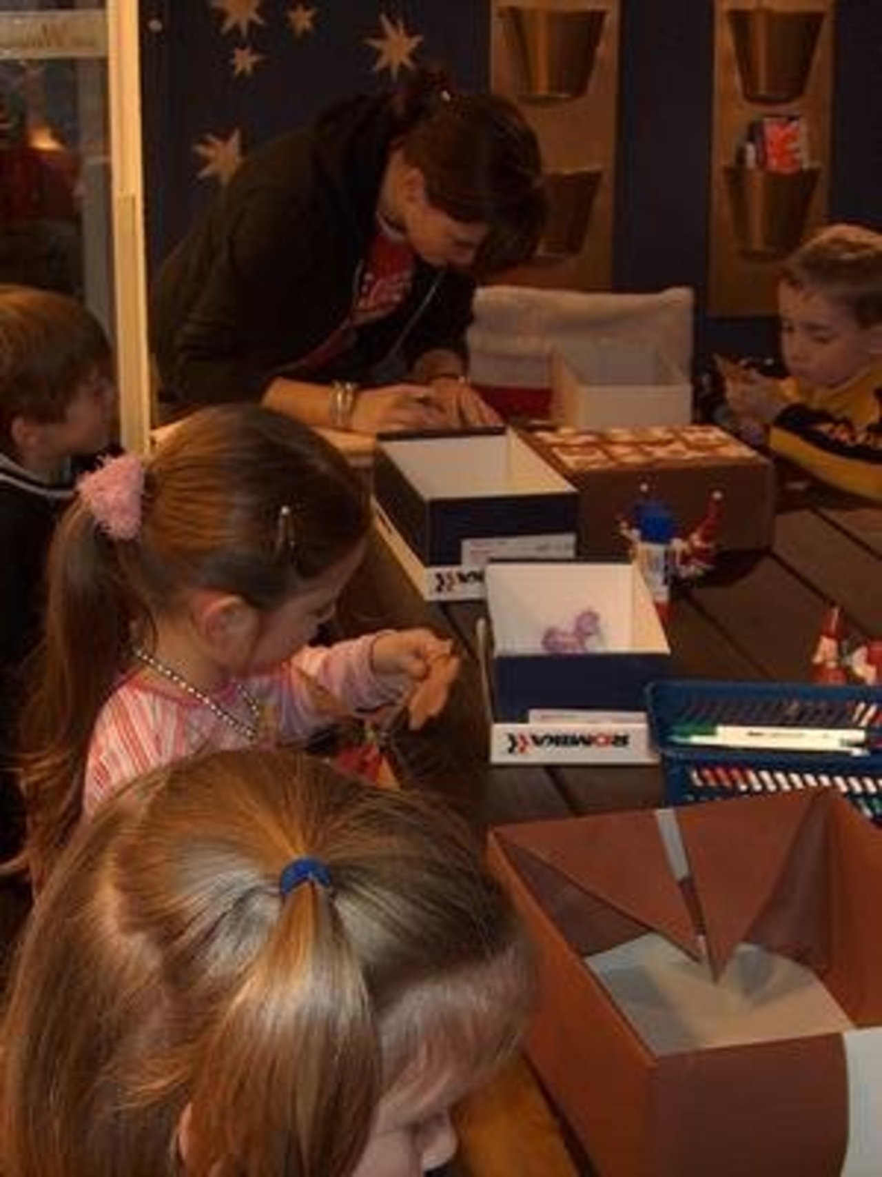 Märchenhafte Weihnacht14.12.05: "Eine wunderbare Aufbewahrungsmöglichkeit" Image 10