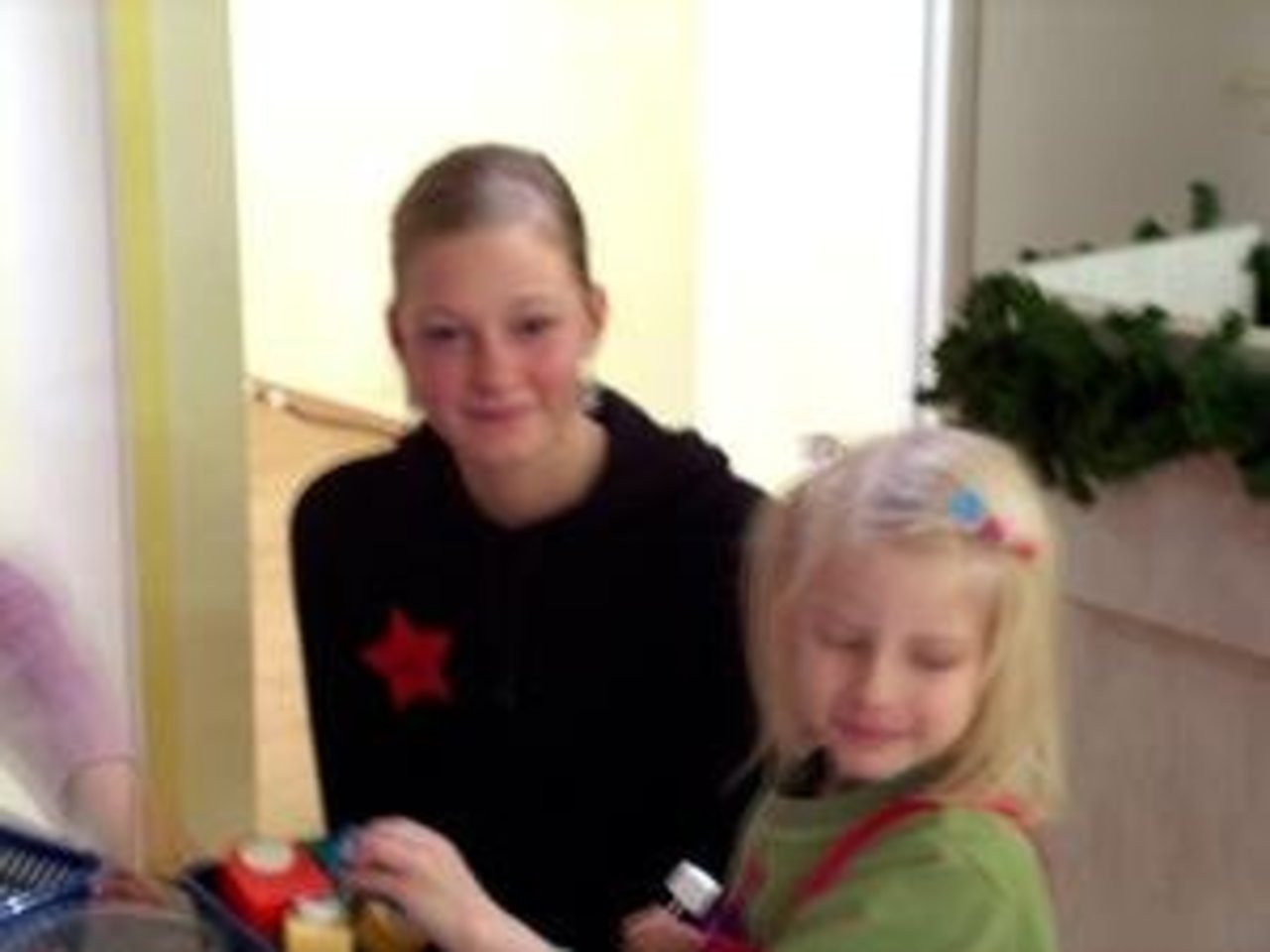 Märchenhafte Weihnacht19.12.05: "Ein Geschenk für Mama" Image 12